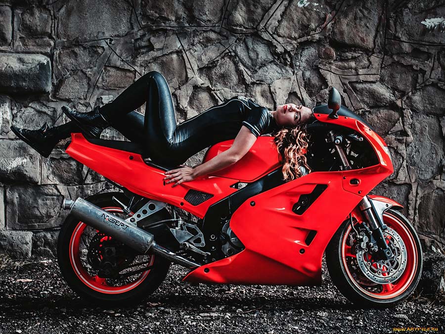 Beautiful girl Beautiful girls and motorcycles in Sao Jose do Rio Preto