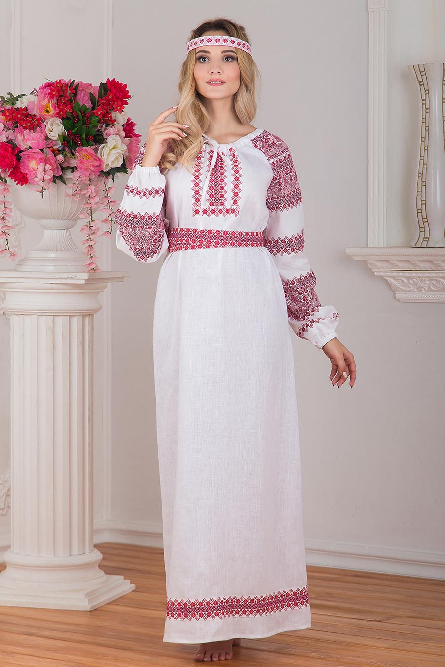 Women in Slavic costumes in Sao Jose do Rio Preto