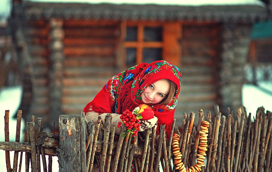 Sexy girl Women in Slavic costumes in Sao Jose do Rio Preto